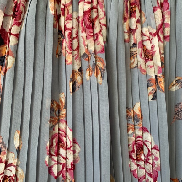 A new day blue floral pleated skirt M - Picture 2 of 4